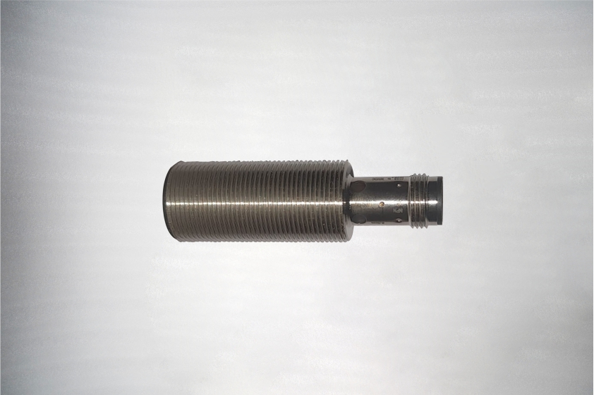 Output hose open close sensor